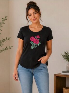 Free State Women's M Black Rose Floral Graphic Tee Aeropostale Short Sleeve Top